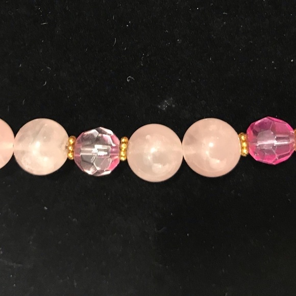 Pretty in Pink Necklace - Picture 4 of 5